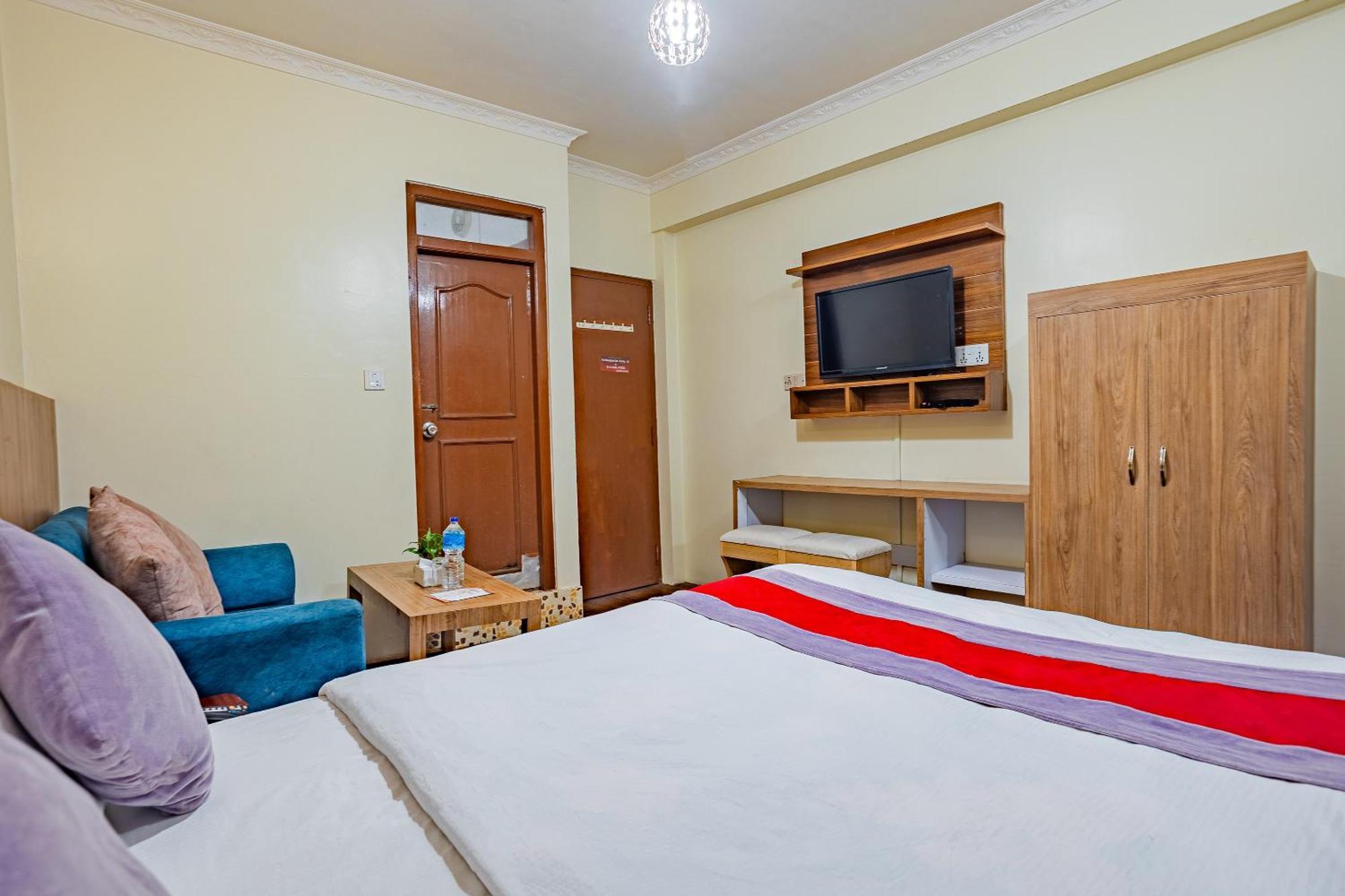 Oyo 821 Hotel Gauri กาฐมาณฑุ ภายนอก รูปภาพ