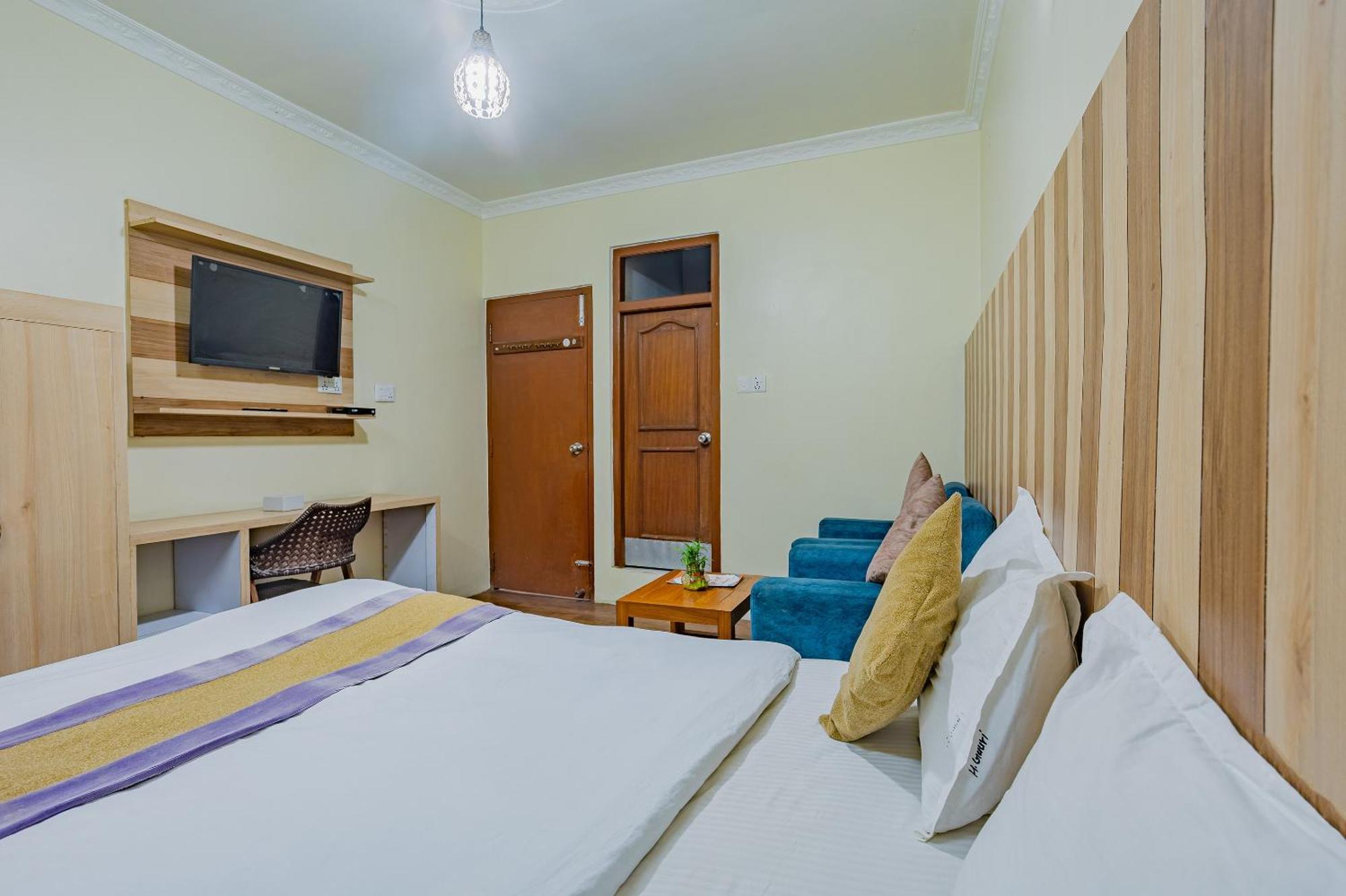 Oyo 821 Hotel Gauri กาฐมาณฑุ ภายนอก รูปภาพ