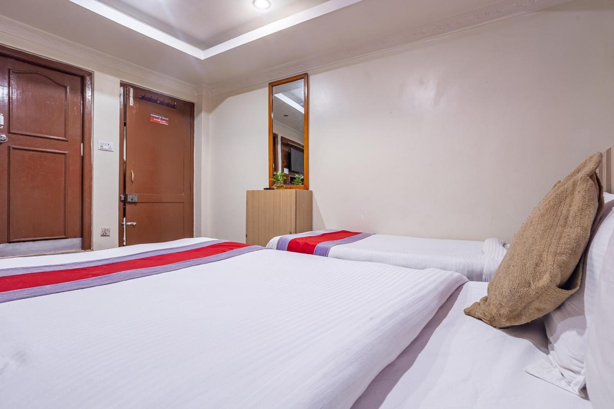 Oyo 821 Hotel Gauri กาฐมาณฑุ ภายนอก รูปภาพ
