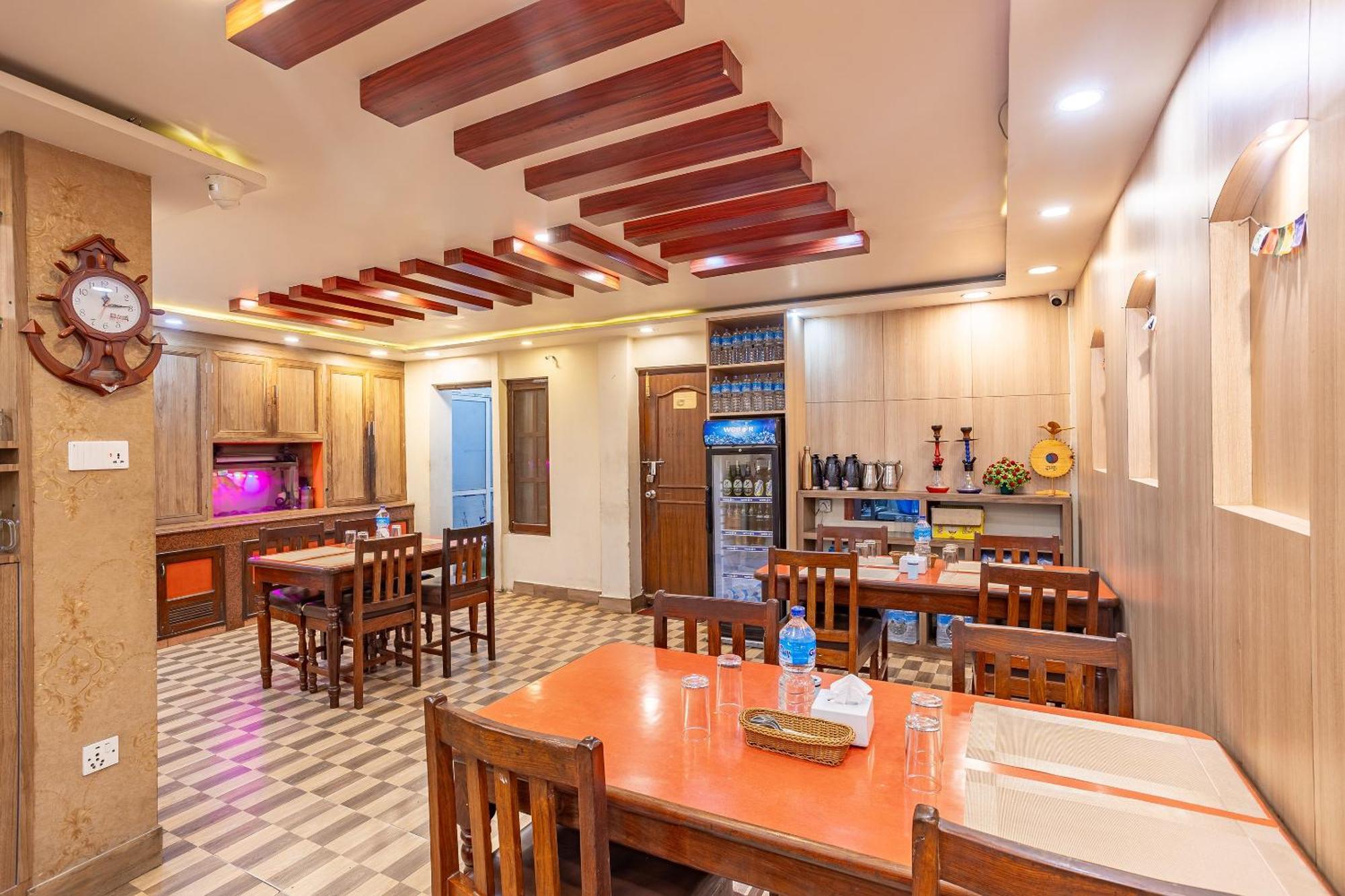 Oyo 821 Hotel Gauri กาฐมาณฑุ ภายนอก รูปภาพ