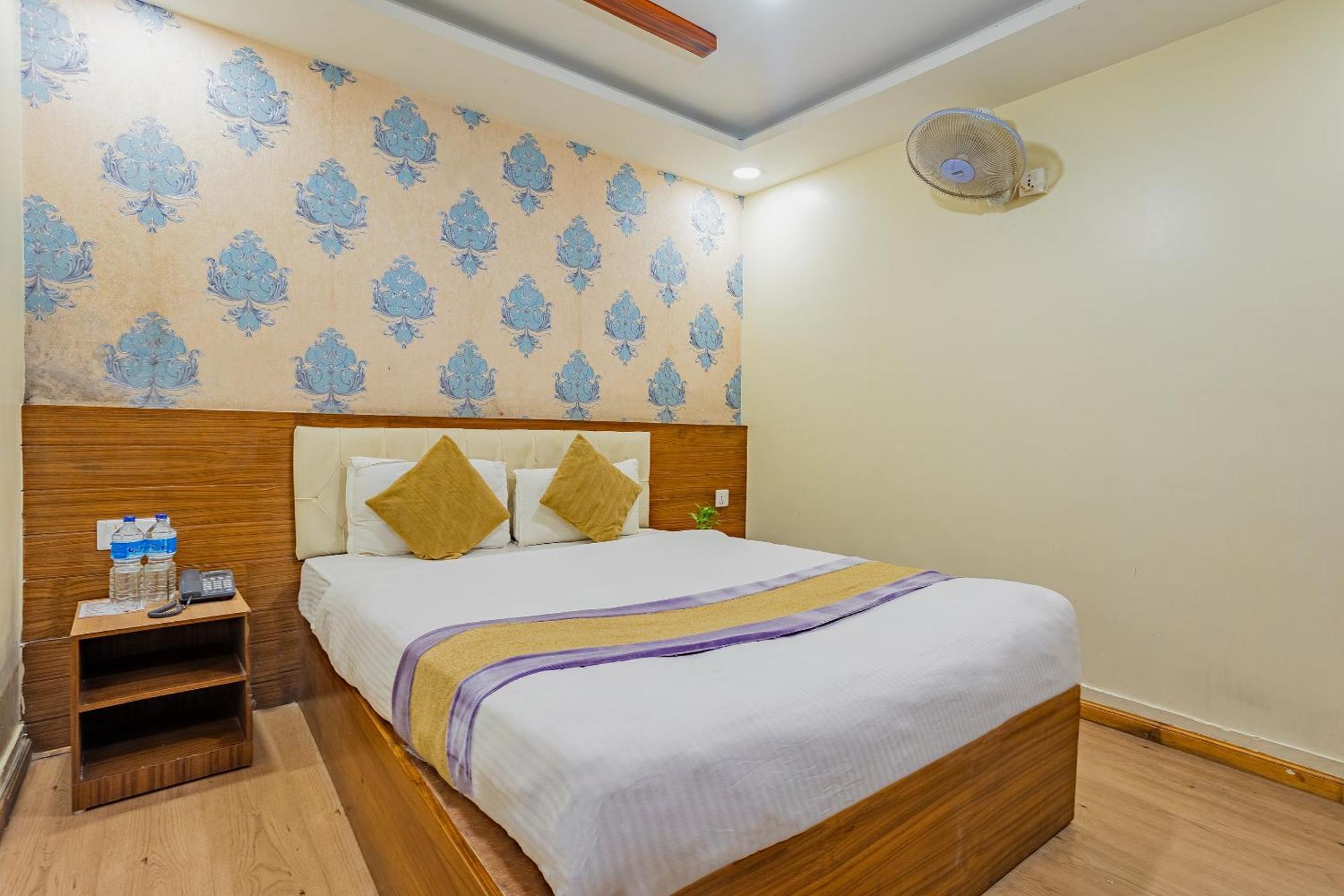 Oyo 821 Hotel Gauri กาฐมาณฑุ ภายนอก รูปภาพ