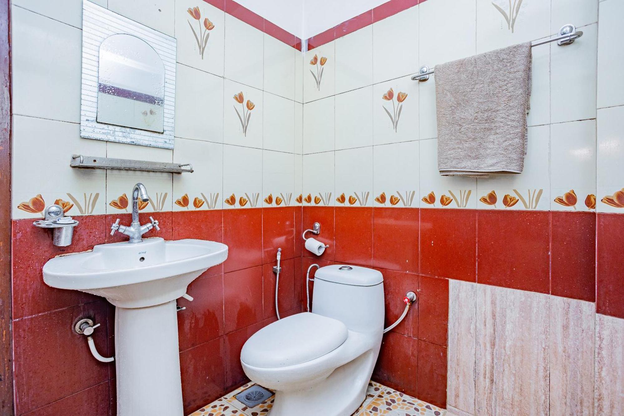 Oyo 821 Hotel Gauri กาฐมาณฑุ ภายนอก รูปภาพ