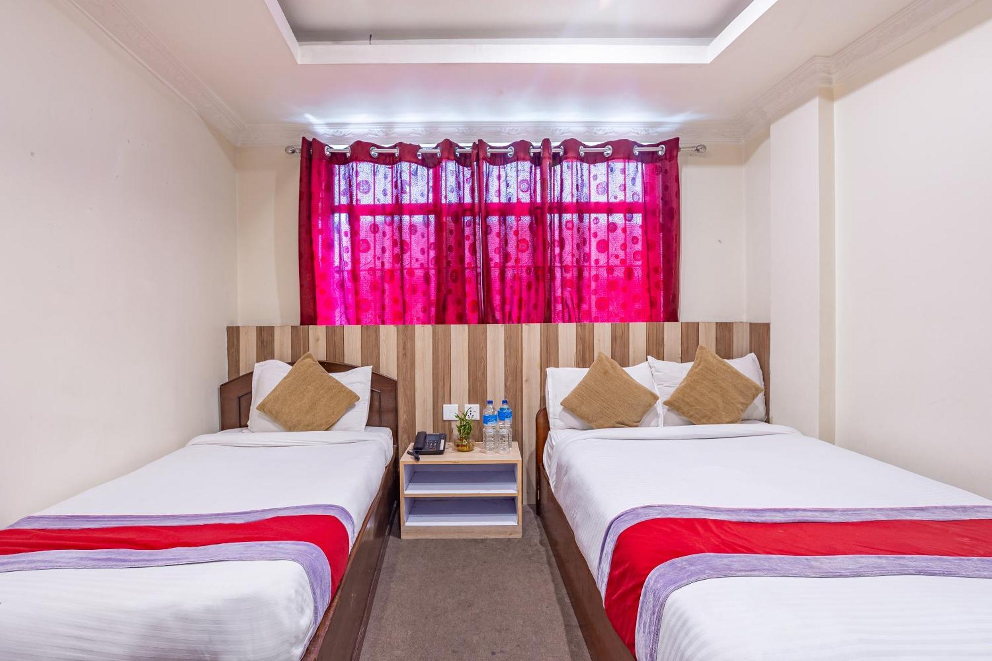 Oyo 821 Hotel Gauri กาฐมาณฑุ ภายนอก รูปภาพ