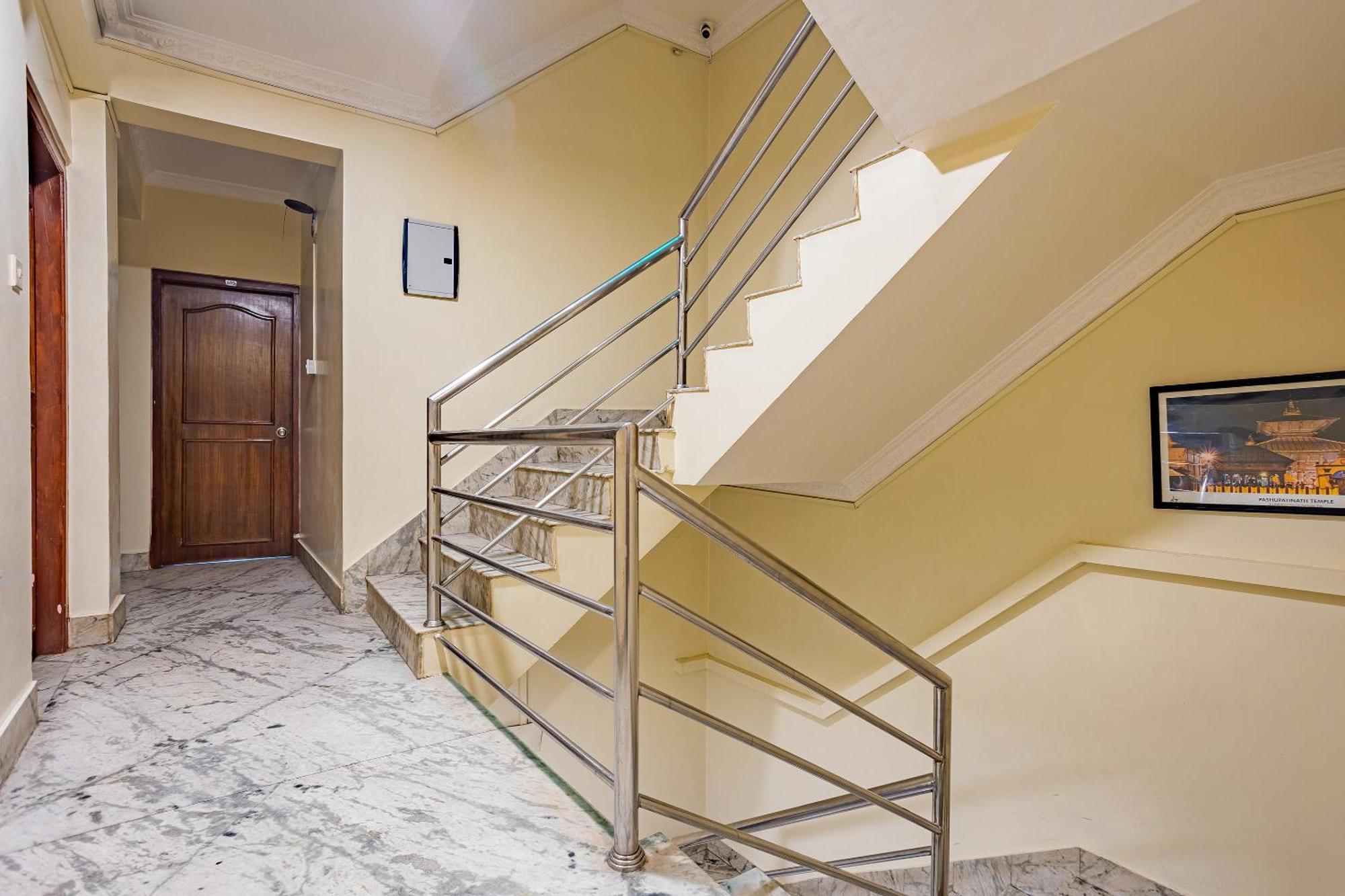 Oyo 821 Hotel Gauri กาฐมาณฑุ ภายนอก รูปภาพ