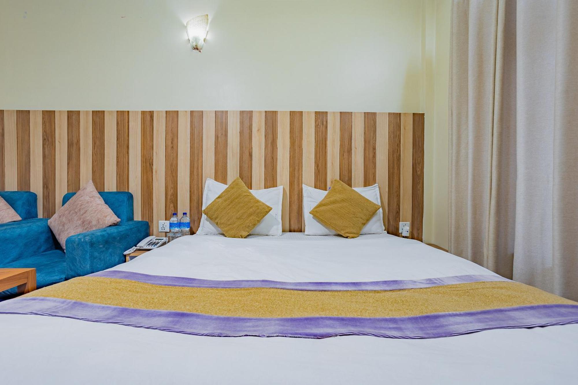 Oyo 821 Hotel Gauri กาฐมาณฑุ ภายนอก รูปภาพ